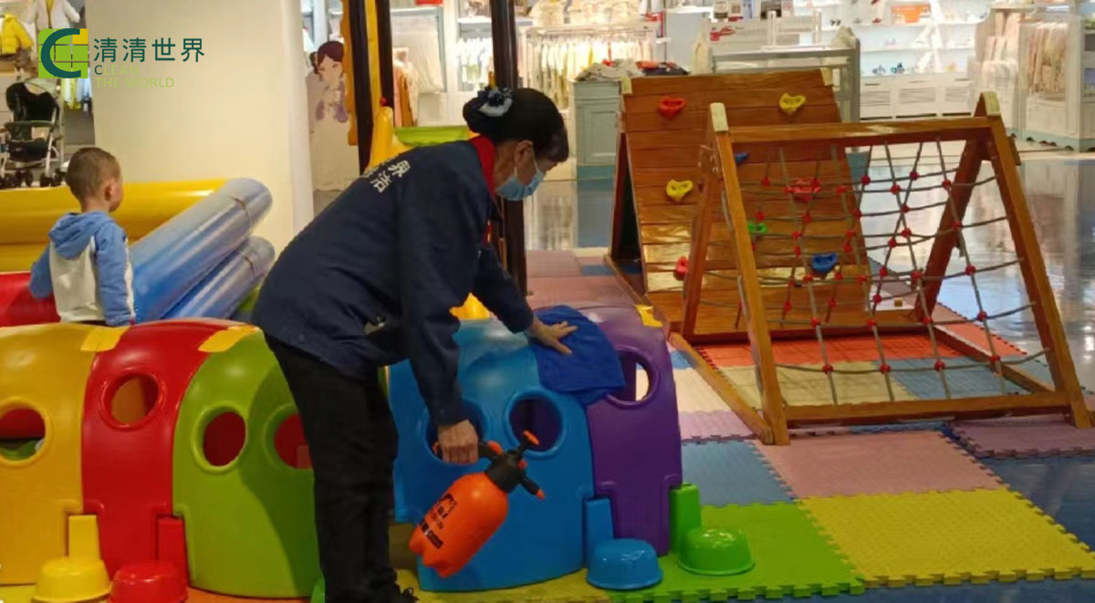 六盤(pán)水國(guó)貿(mào)日常清潔展示