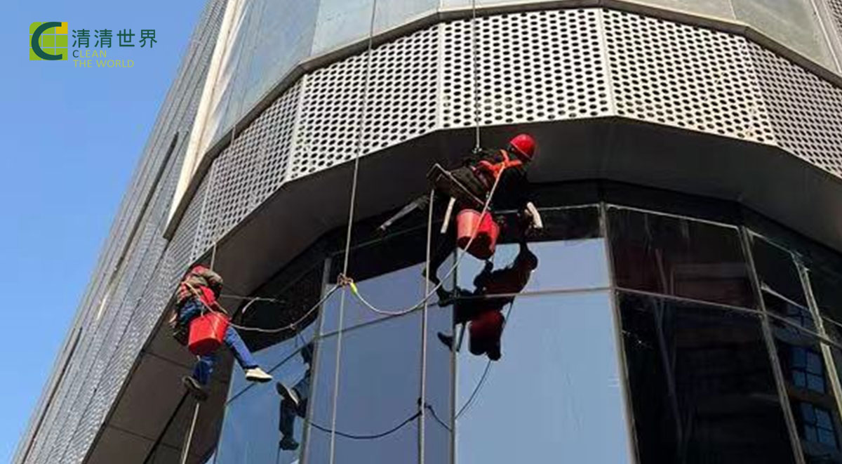 仁懷國(guó)貿(mào)外墻清洗案例